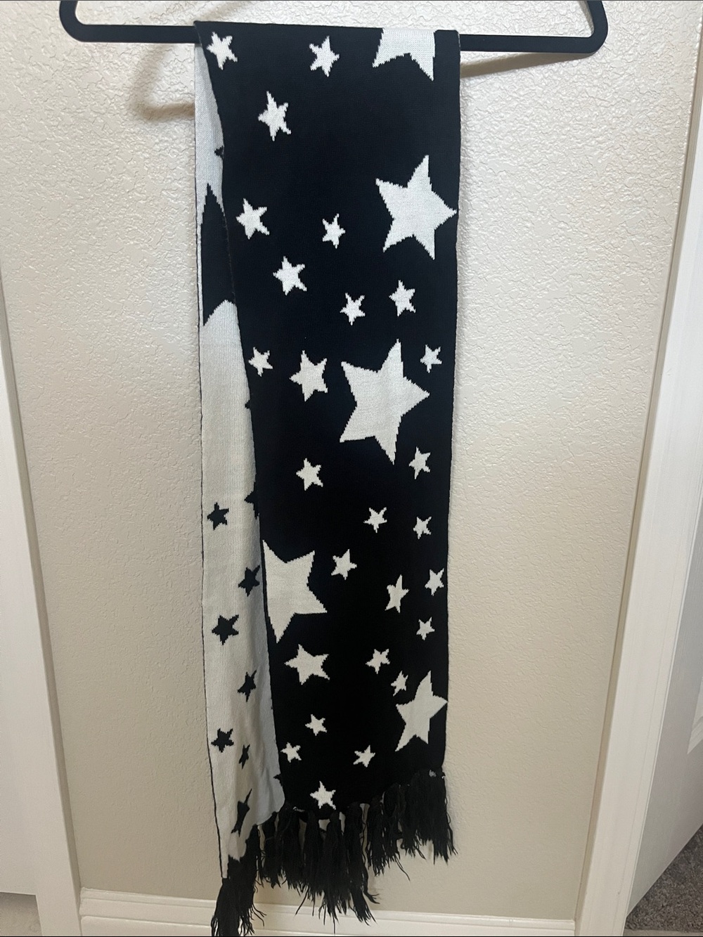 Joe Boxer Black & White Star Print Scarf reversible with Fringe tassels